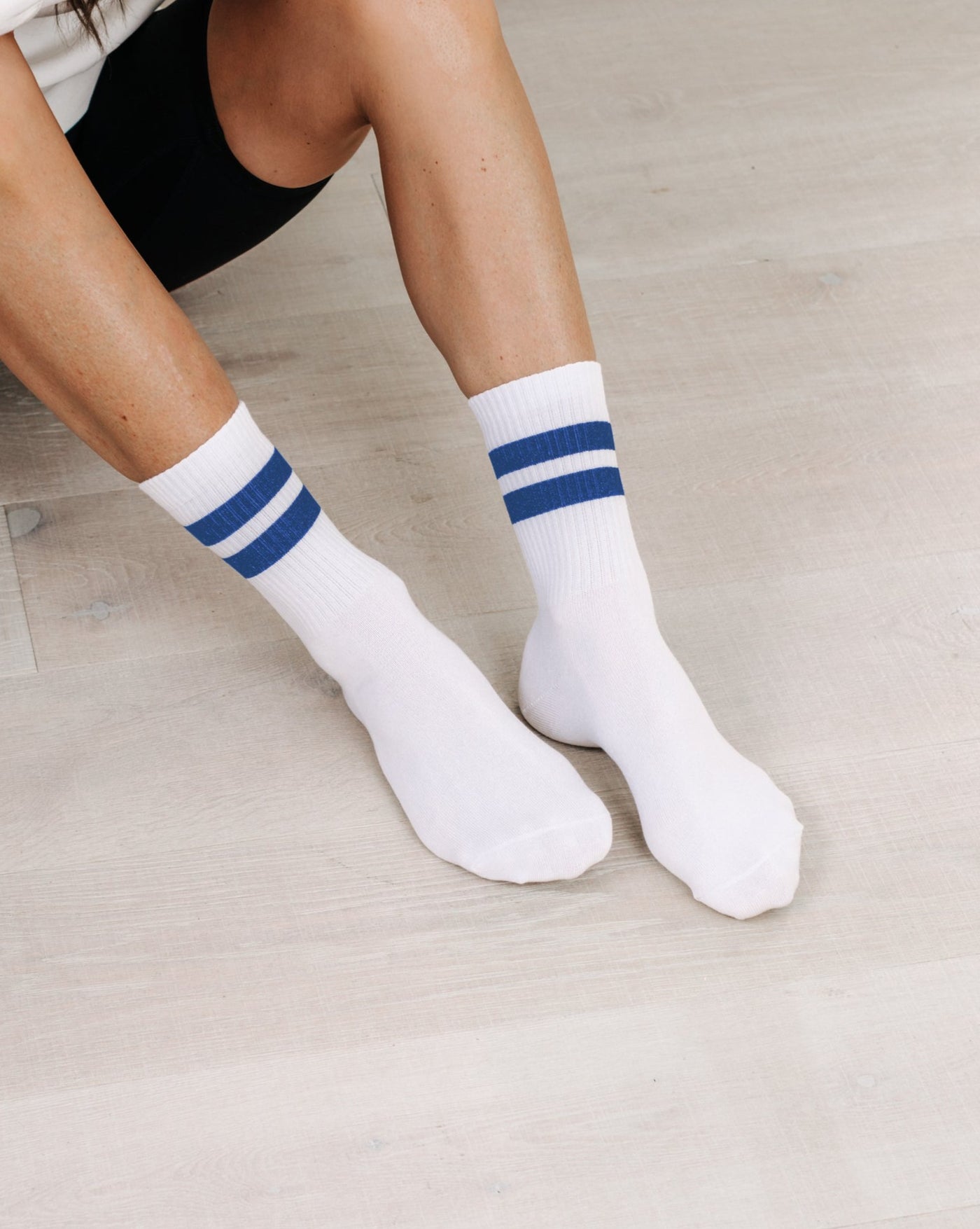 WHITE & ROYAL BLUE ORGANIC STRIPE SPORTS SOCKS - thetstore_clothing