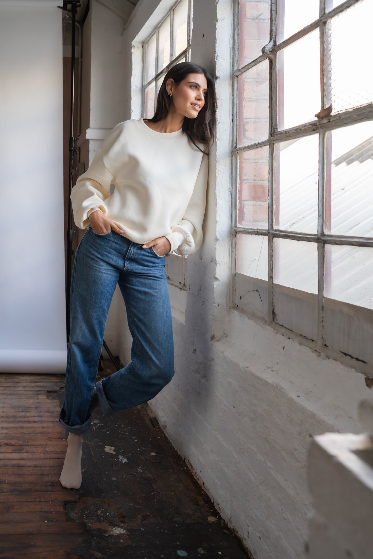 COSY CREW SWEATER IN ECRU