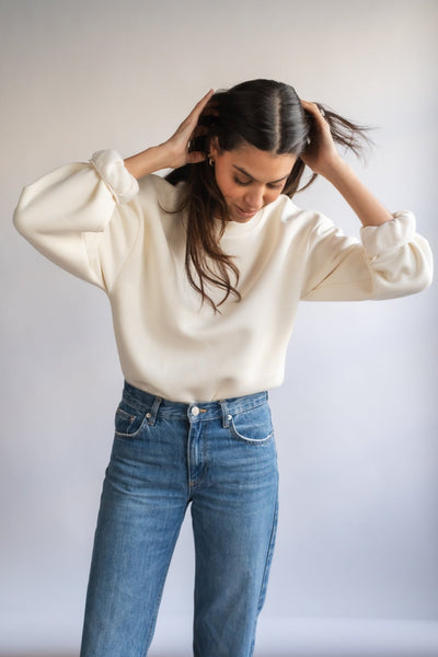 COSY CREW SWEATER IN ECRU