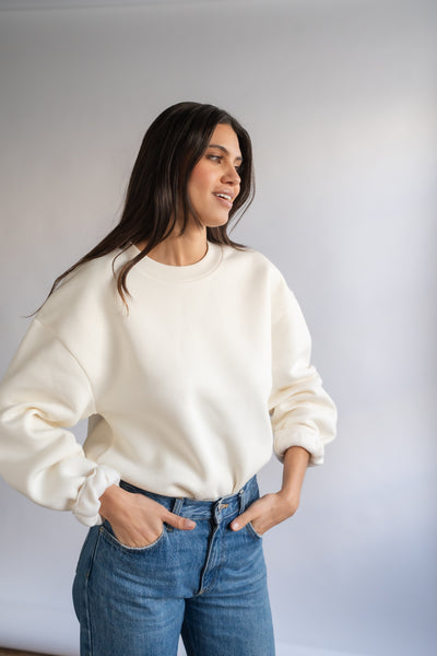 COSY CREW SWEATER IN ECRU