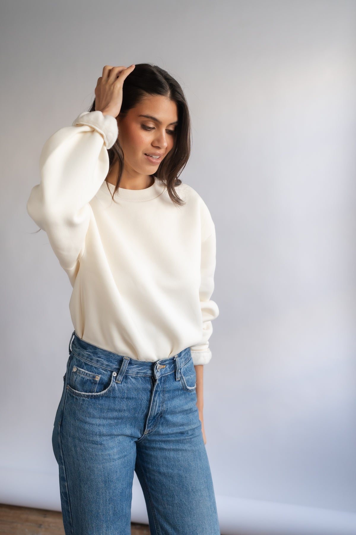 COSY CREW SWEATER IN ECRU