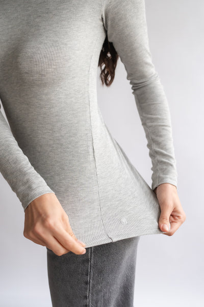 LONG SLEEVE RIBBED CREW NECK IN GREY