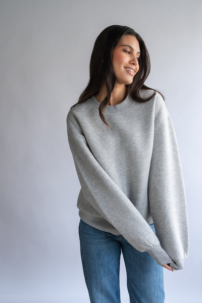 COSY CREW SWEATER IN GREY